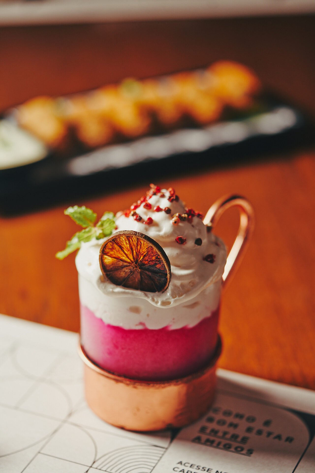 Drink e sobremesa compostos para fotografia