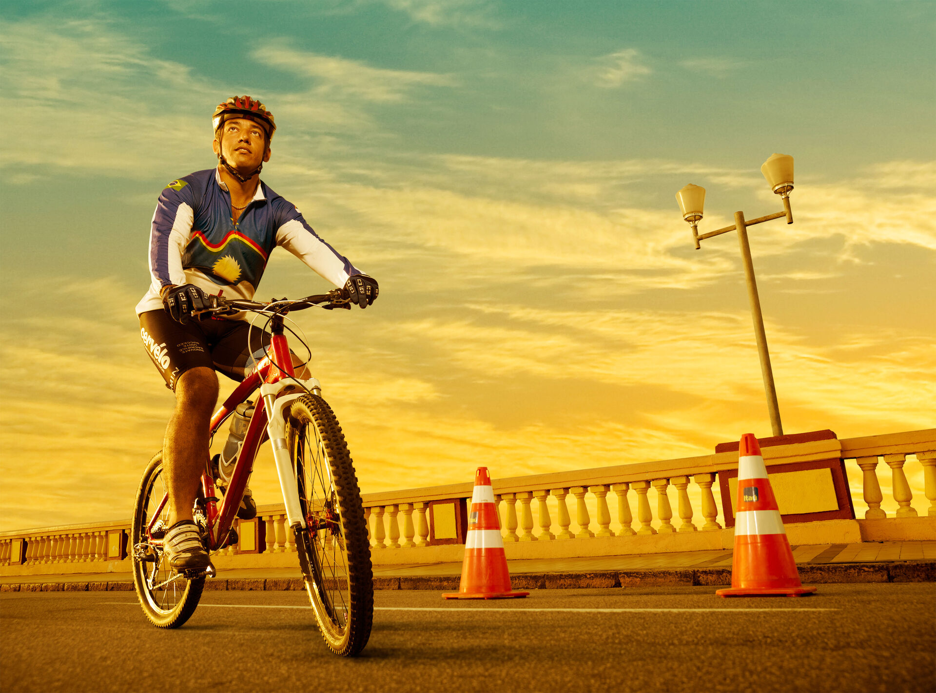 Ciclofaixa em ponte urbana