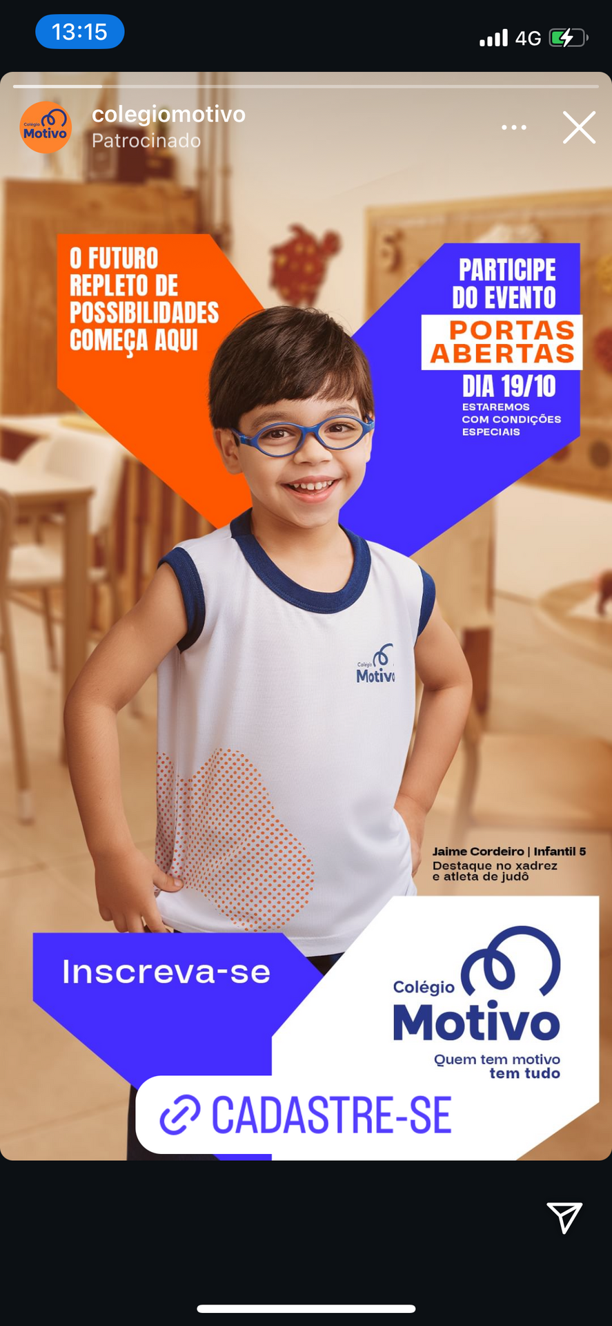 Campanha publicitária, pai e filha em fazenda